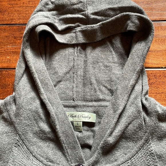 Beth Bowley hooded Cardigan - Picture 3 of 4